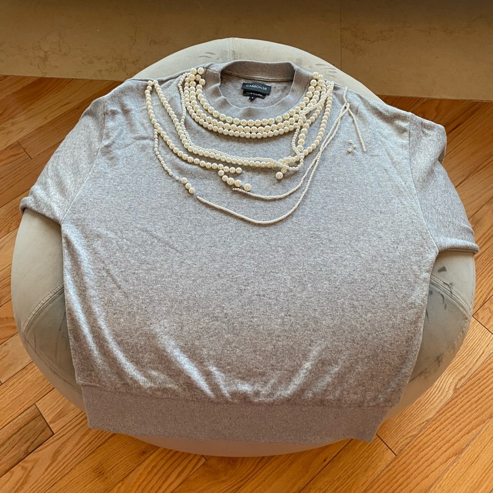 Carbon38 grey pearl sweater